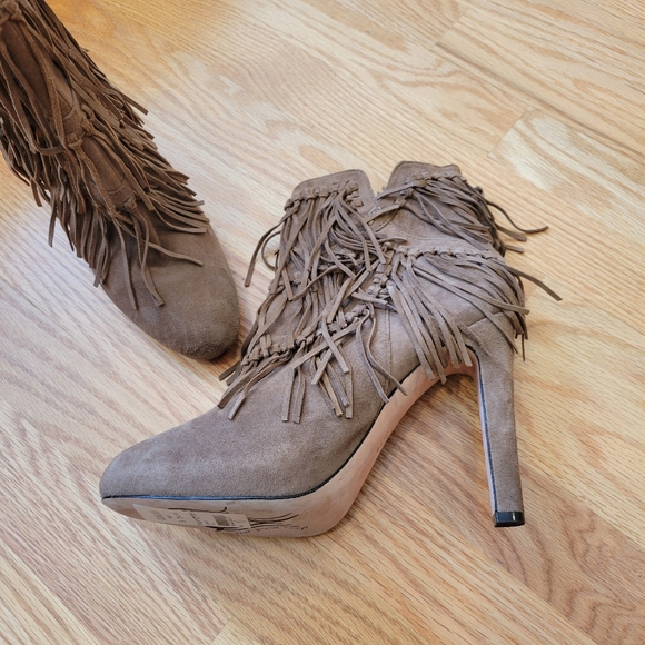NWT Jean-Michel Cazabat Pepe Suede Fringed Boots - Picture 4 of 16